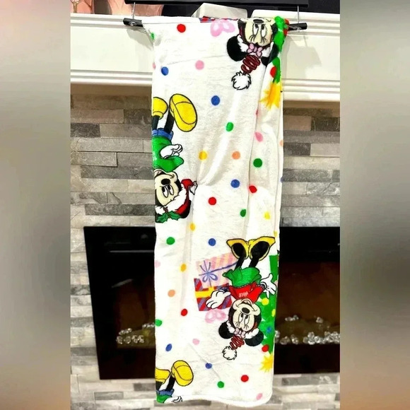 Mickey ❤️ Minnie Christmas Plush Throw blanket - Picture 2 of 8